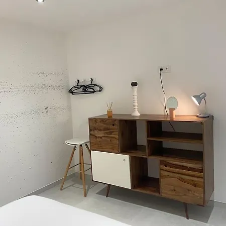 La Apartment *