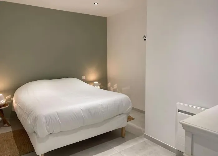 La دونفيل-ليه-باين